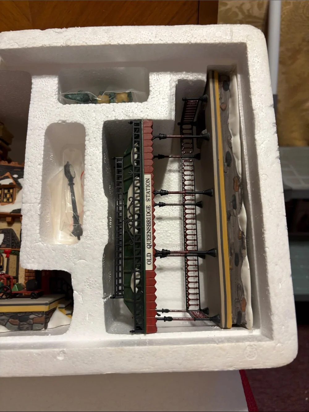 Dept 56 Victorian Queensbridge Train Station in Red, Green, Black, White, Brow